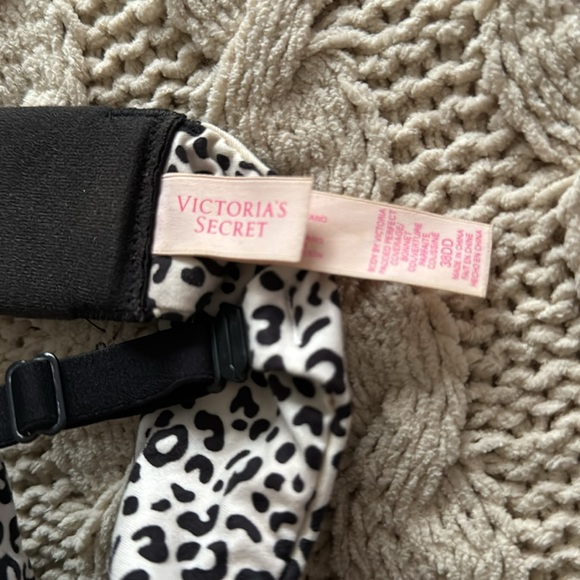 Victoria Secret body by Victoria - Picture 3 of 3